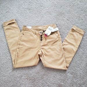 Vanilla Star Mid Rise Skinny size 7